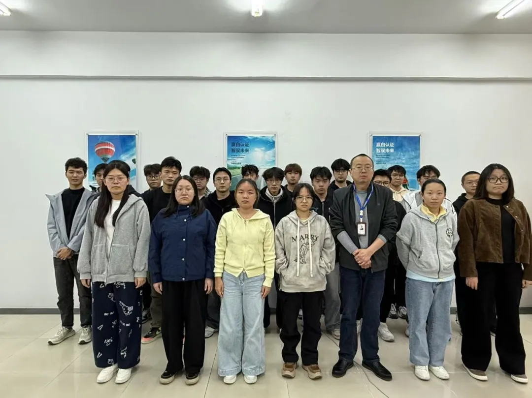 【近期結班留影】時光會定格此刻，但夢想永